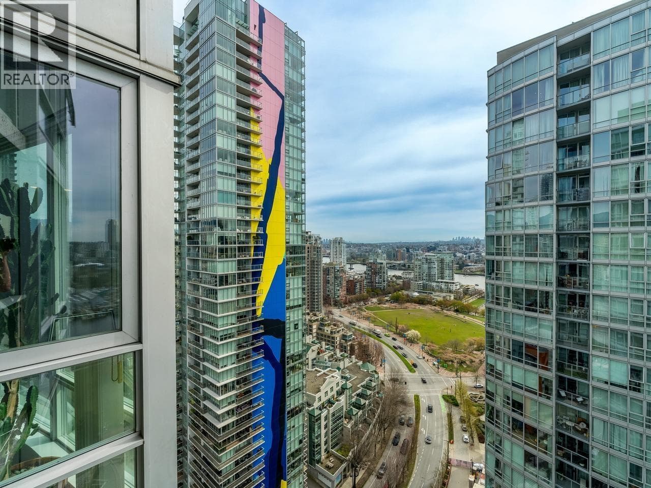 3106 1495 RICHARDS STREET — photo 3