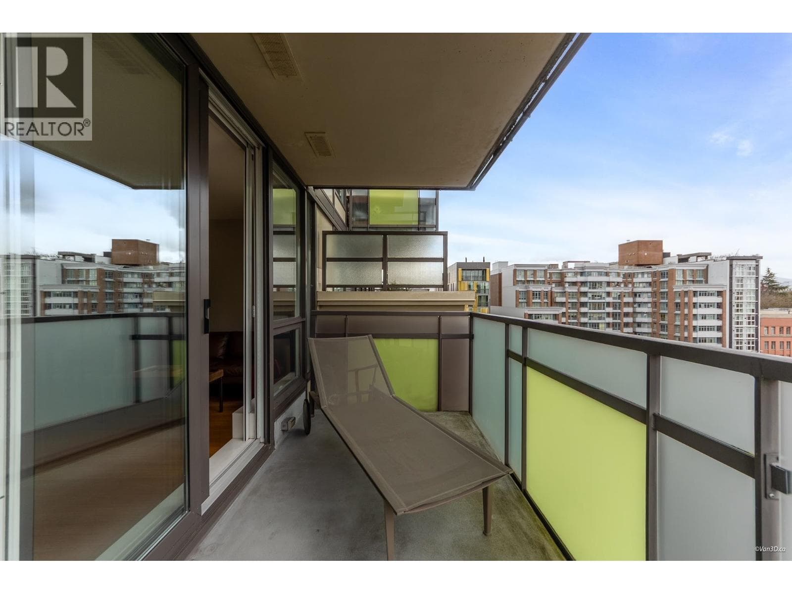 806 718 MAIN STREET — photo 3