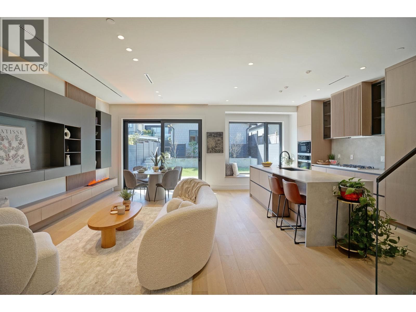 2 3460 W 14TH AVENUE — photo 2