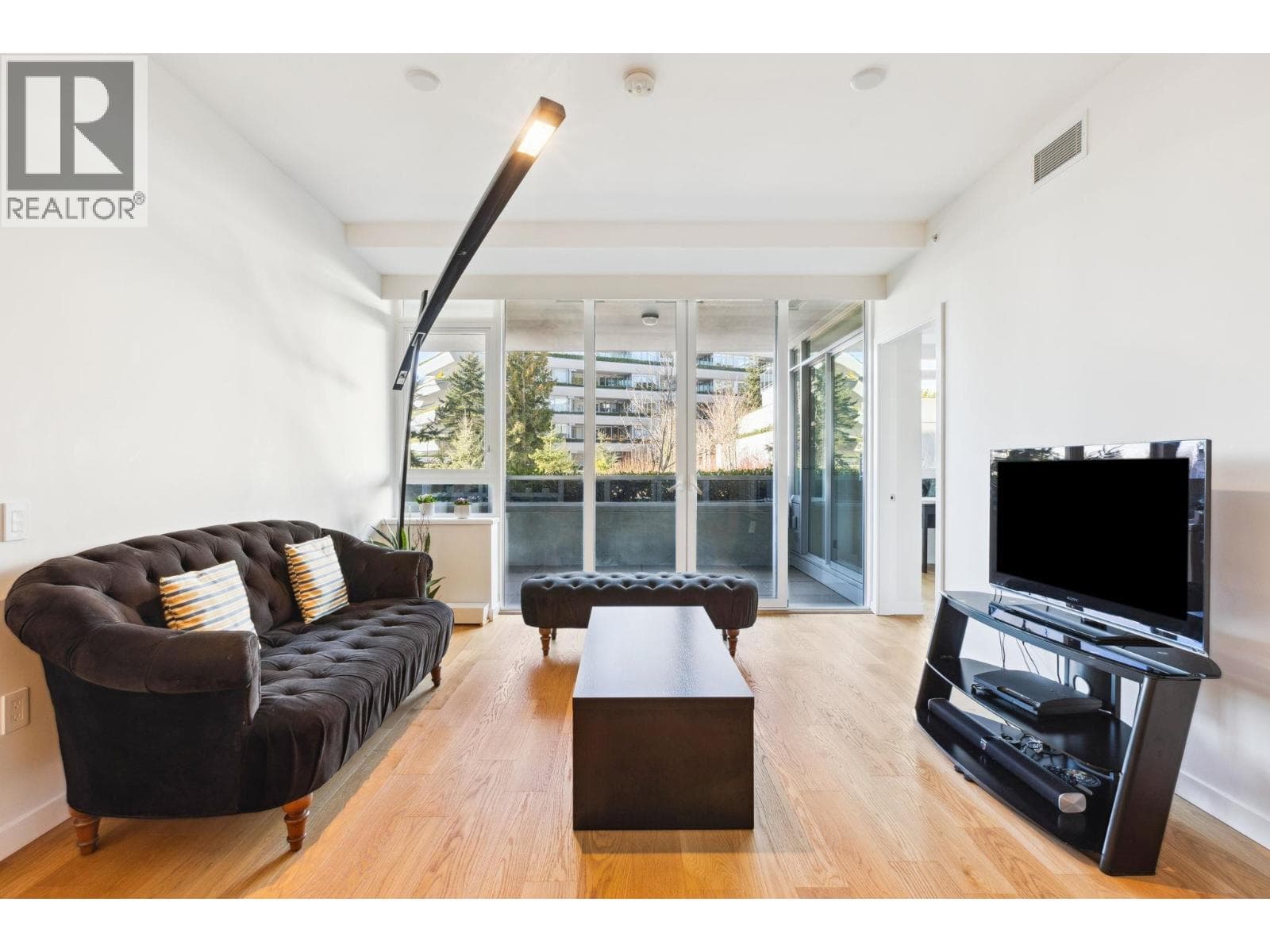 204 788 ARTHUR ERICKSON PLACE — photo 3