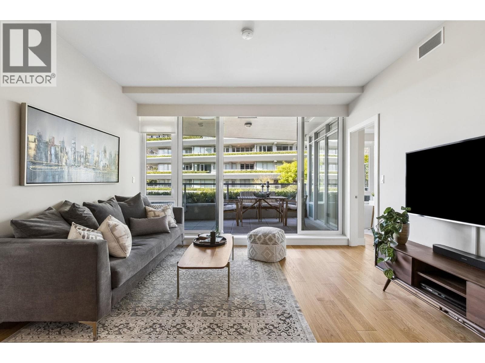 204 866 ARTHUR ERICKSON PLACE — photo 3