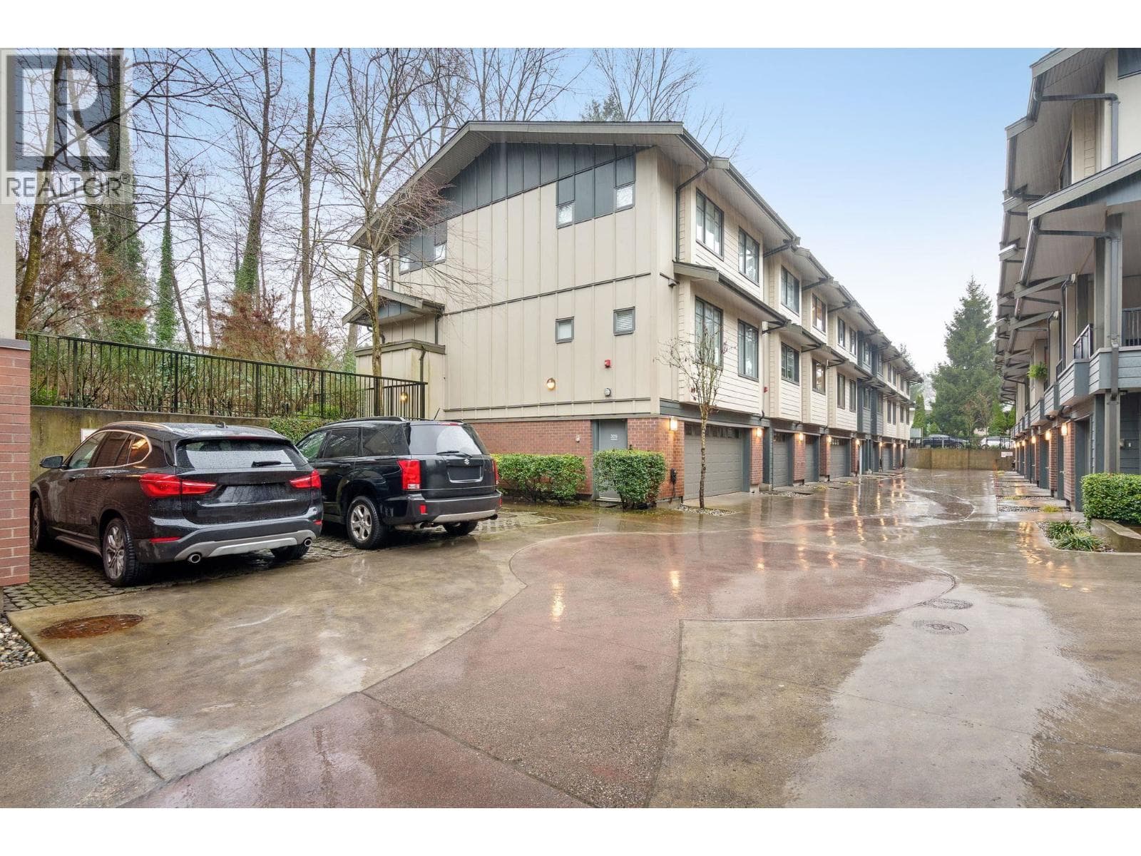 307 2135 HERITAGE PARK LANE — main photo