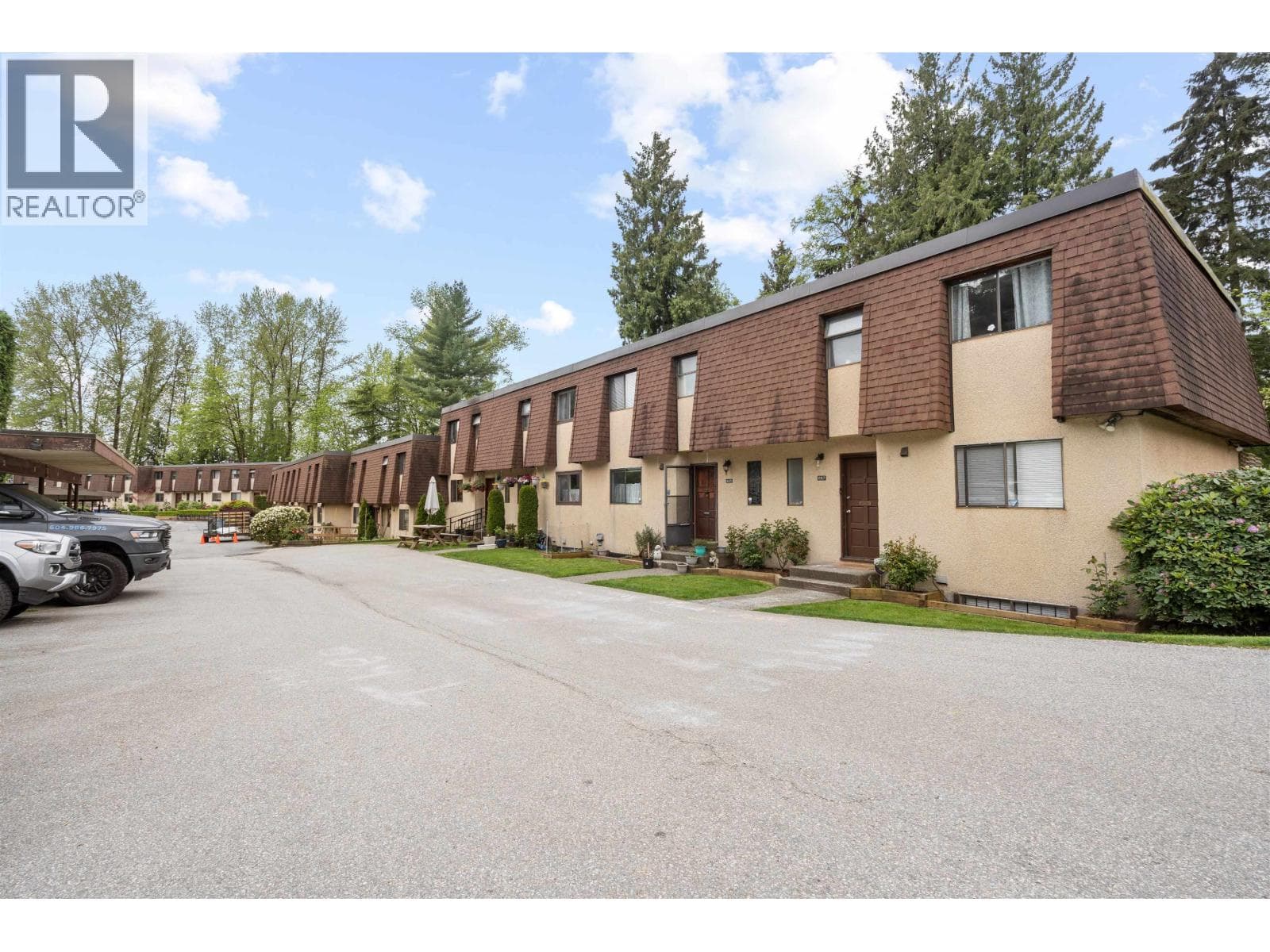 883 OLD LILLOOET ROAD — main photo