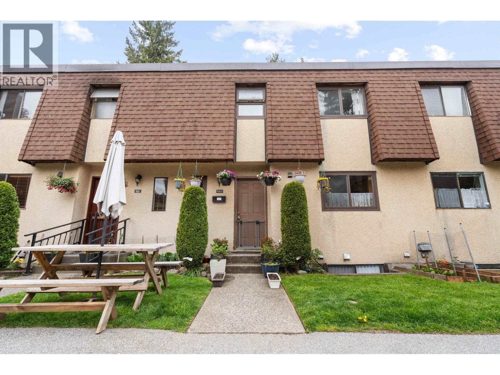 883 OLD LILLOOET ROAD — photo 3