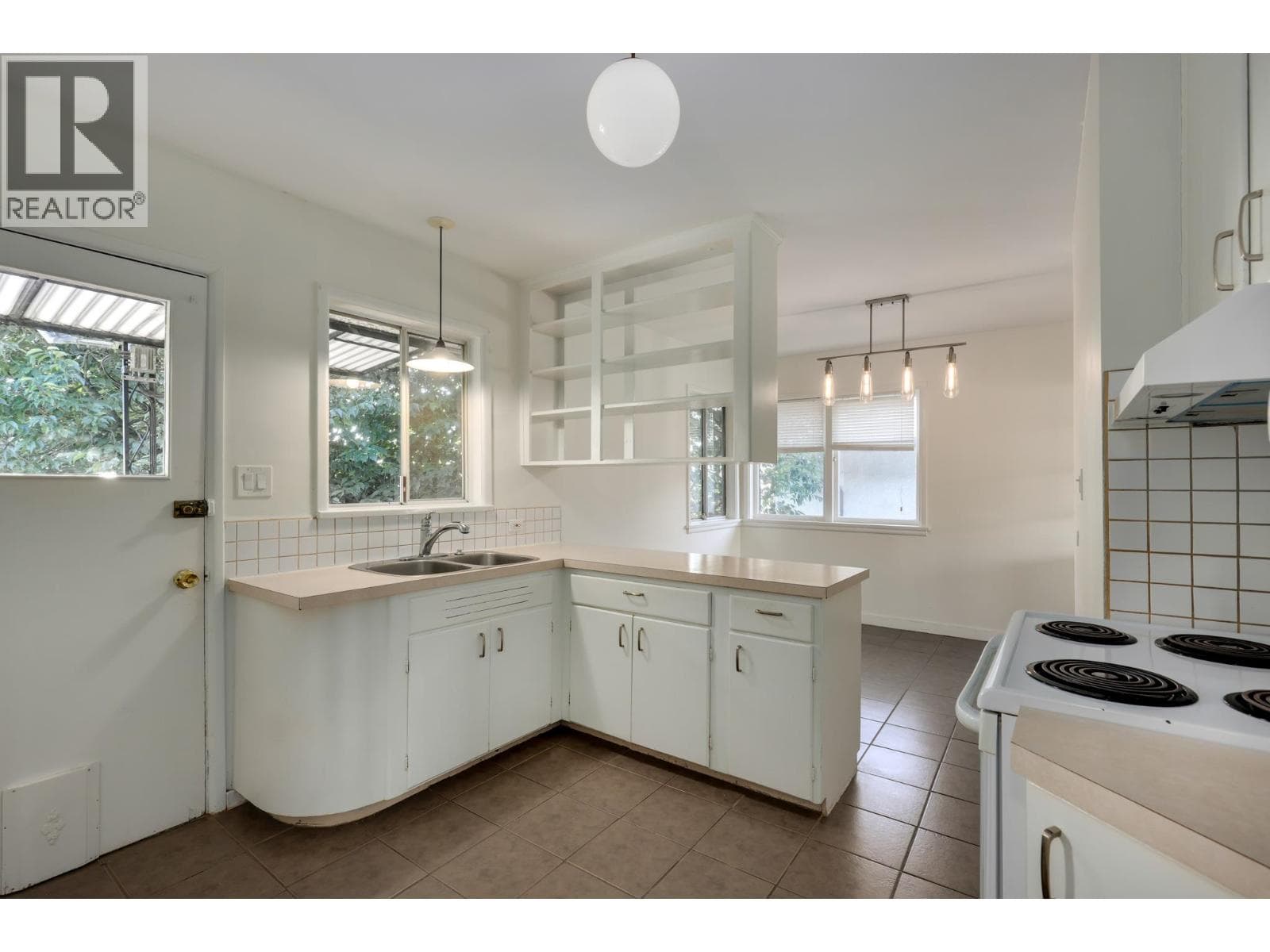 509 E KEITH ROAD — main photo