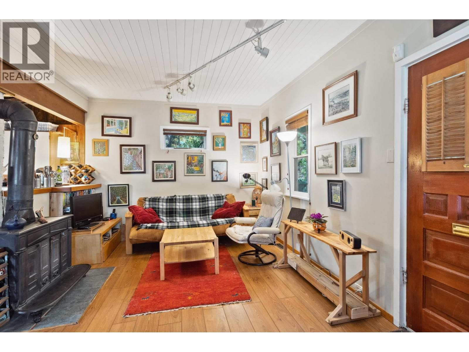 713 E ST. JAMES ROAD — photo 2