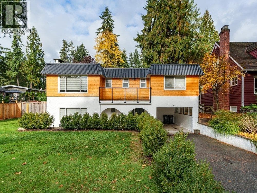 2518 SWINBURNE AVENUE — photo 2