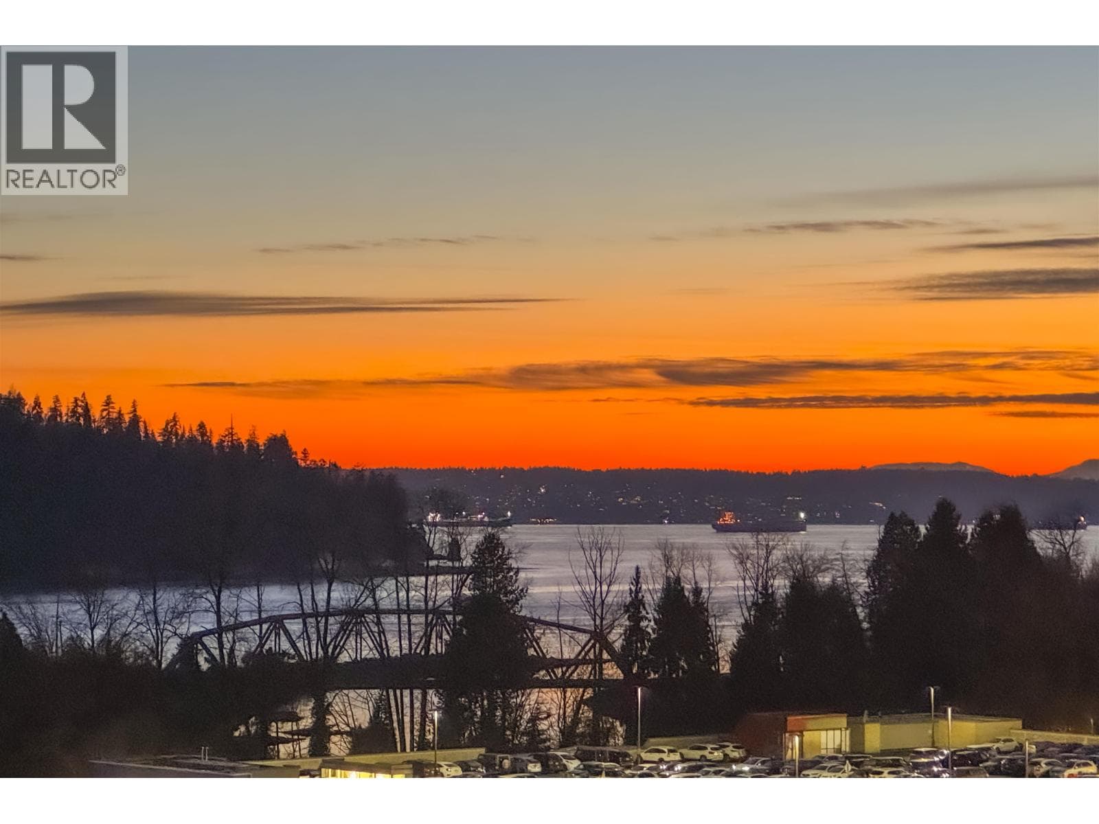 12C 338 TAYLOR WAY — main photo