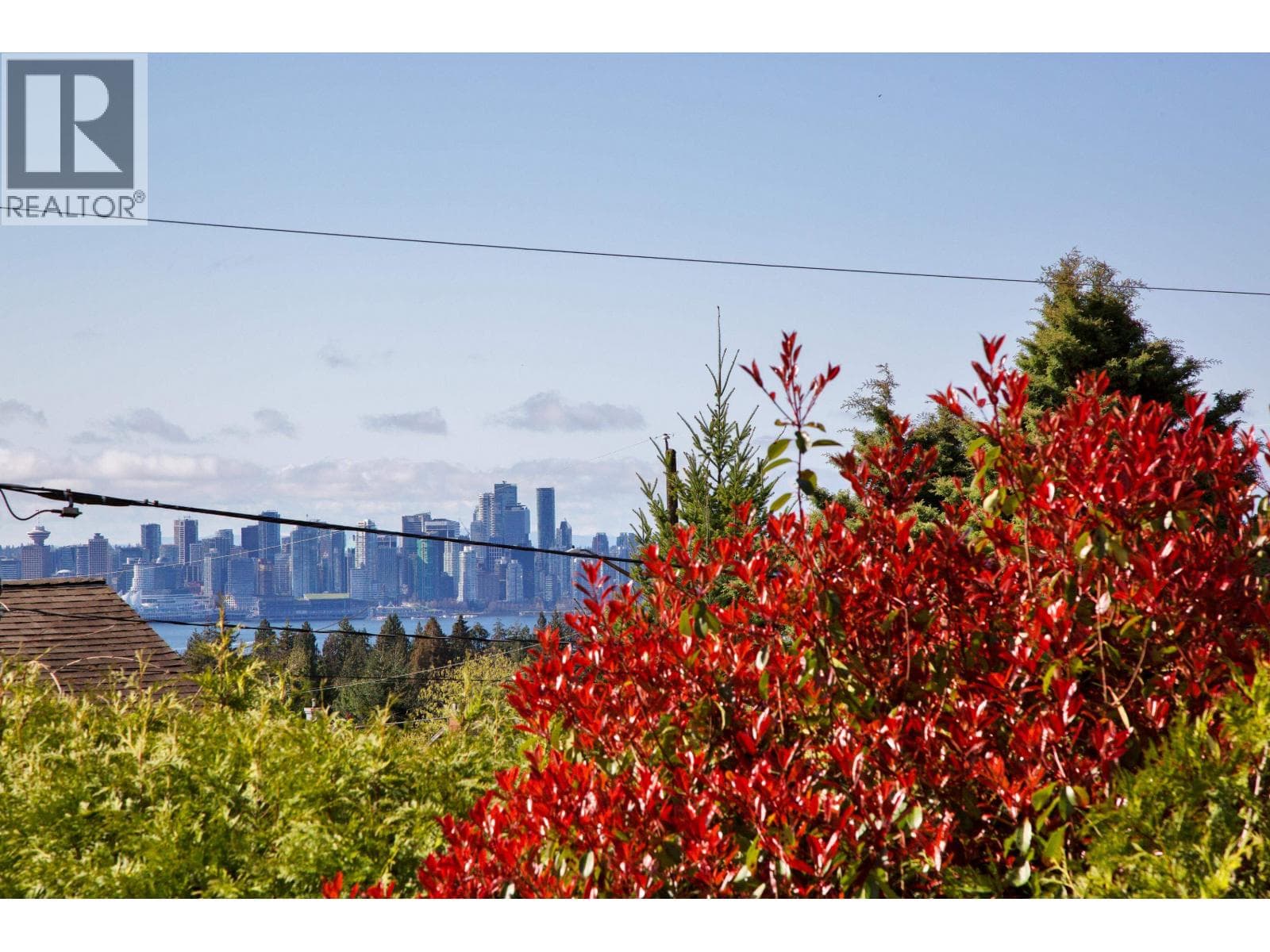 445 W QUEENS ROAD — main photo